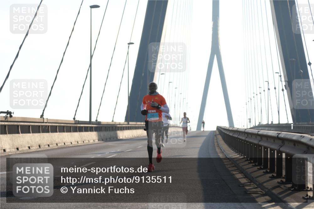 03.10.2025 - Köhlbrandbrückenlauf Yannick Fuchs http://msf.ph/oto/9135511 03.10.2025 08:18:09 Position 2  meine-sportfotos.de