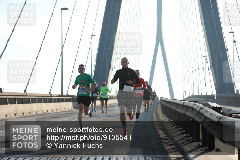 03.10.2025 - Köhlbrandbrückenlauf Yannick Fuchs http://msf.ph/oto/9135541 03.10.2025 08:22:49 Position 1  meine-sportfotos.de