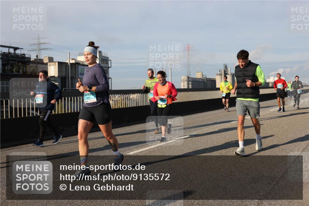 03.10.2025 - Köhlbrandbrückenlauf Lena Gebhardt http://msf.ph/oto/9135572 03.10.2025 09:53:37 Position 2 1801 meine-sportfotos.de