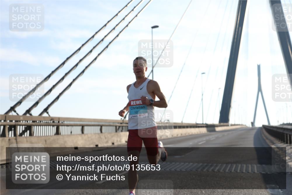 03.10.2025 - Köhlbrandbrückenlauf Yannick Fuchs http://msf.ph/oto/9135653 03.10.2025 08:18:19 Position 2 1013 meine-sportfotos.de