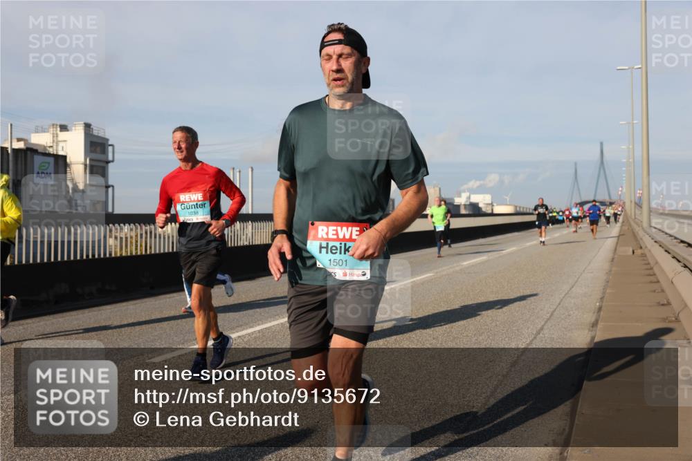03.10.2025 - Köhlbrandbrückenlauf Lena Gebhardt http://msf.ph/oto/9135672 03.10.2025 09:53:41 Position 2 1038, 1501 meine-sportfotos.de