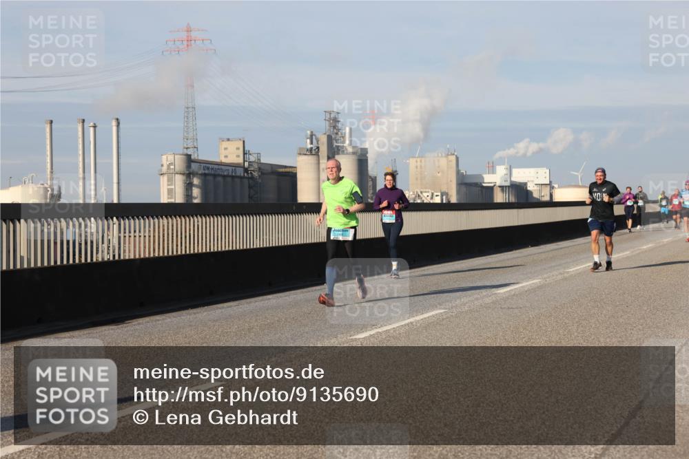 03.10.2025 - Köhlbrandbrückenlauf Lena Gebhardt http://msf.ph/oto/9135690 03.10.2025 09:53:43 Position 2  meine-sportfotos.de