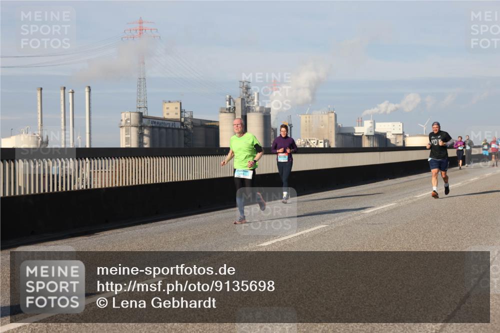 03.10.2025 - Köhlbrandbrückenlauf Lena Gebhardt http://msf.ph/oto/9135698 03.10.2025 09:53:43 Position 2  meine-sportfotos.de