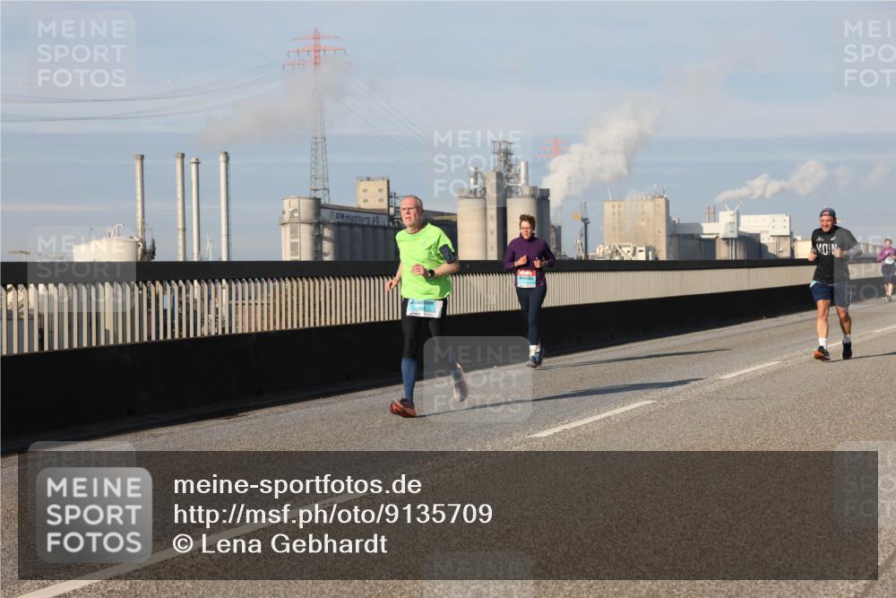 03.10.2025 - Köhlbrandbrückenlauf Lena Gebhardt http://msf.ph/oto/9135709 03.10.2025 09:53:43 Position 2 1802 meine-sportfotos.de