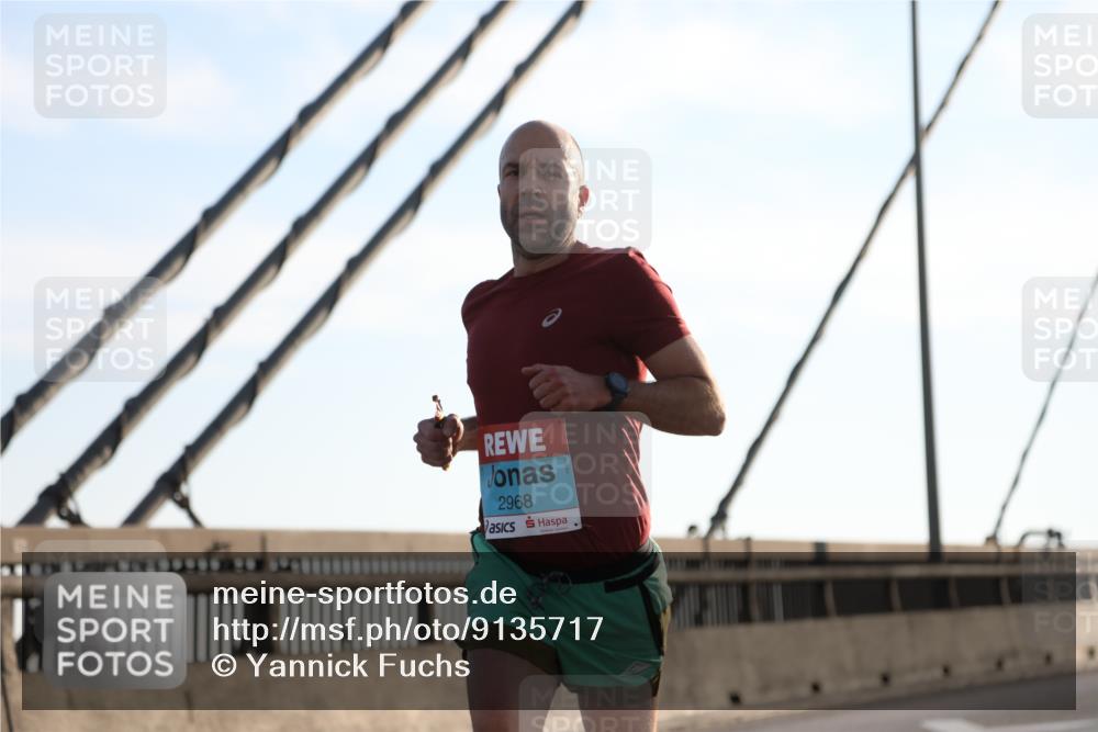 03.10.2025 - Köhlbrandbrückenlauf Yannick Fuchs http://msf.ph/oto/9135717 03.10.2025 08:18:38 Position 2 2968 meine-sportfotos.de