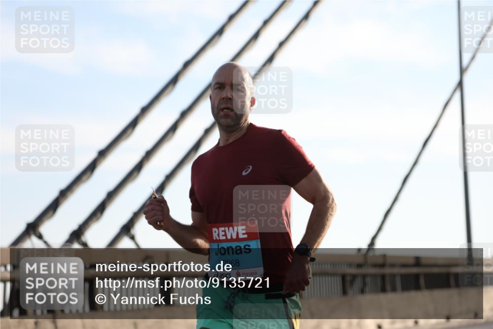 03.10.2025 - Köhlbrandbrückenlauf Yannick Fuchs http://msf.ph/oto/9135721 03.10.2025 08:18:38 Position 2 2968 meine-sportfotos.de