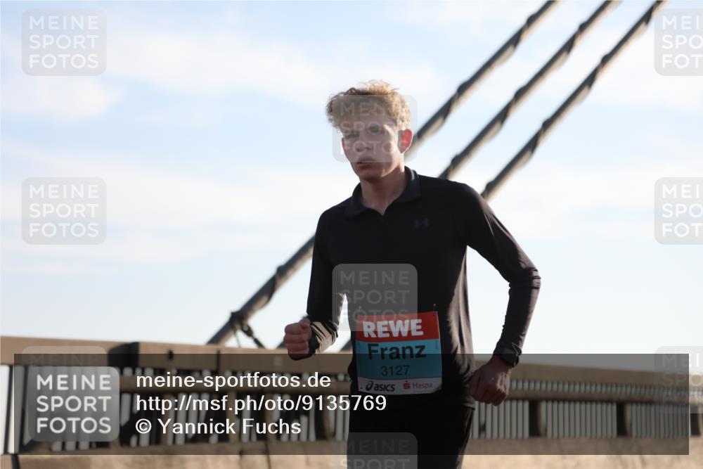 03.10.2025 - Köhlbrandbrückenlauf Yannick Fuchs http://msf.ph/oto/9135769 03.10.2025 08:19:08 Position 2 3127 meine-sportfotos.de