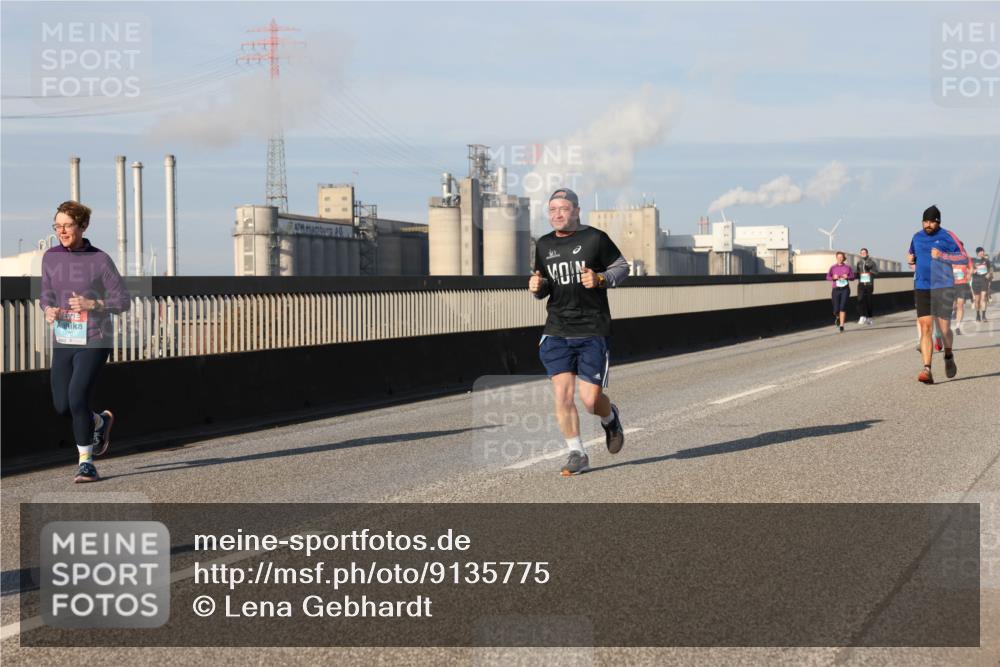 03.10.2025 - Köhlbrandbrückenlauf Lena Gebhardt http://msf.ph/oto/9135775 03.10.2025 09:53:46 Position 2 1470 meine-sportfotos.de