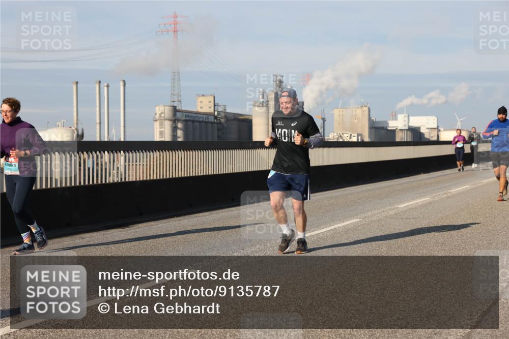 03.10.2025 - Köhlbrandbrückenlauf Lena Gebhardt http://msf.ph/oto/9135787 03.10.2025 09:53:47 Position 2 1470, 1 meine-sportfotos.de