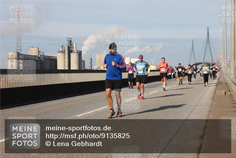 03.10.2025 - Köhlbrandbrückenlauf Lena Gebhardt http://msf.ph/oto/9135825 03.10.2025 09:53:50 Position 2  meine-sportfotos.de