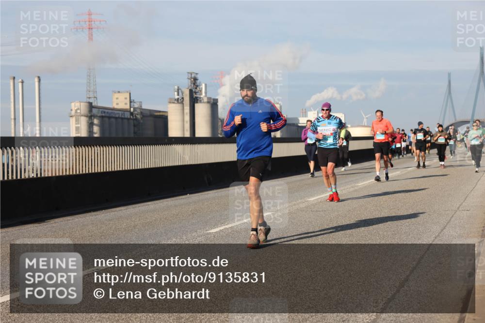03.10.2025 - Köhlbrandbrückenlauf Lena Gebhardt http://msf.ph/oto/9135831 03.10.2025 09:53:50 Position 2  meine-sportfotos.de