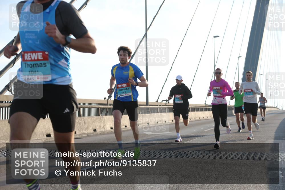 03.10.2025 - Köhlbrandbrückenlauf Yannick Fuchs http://msf.ph/oto/9135837 03.10.2025 08:19:22 Position 2 1041, 3304 meine-sportfotos.de