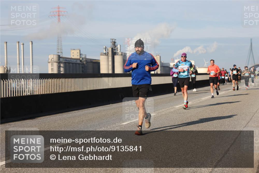 03.10.2025 - Köhlbrandbrückenlauf Lena Gebhardt http://msf.ph/oto/9135841 03.10.2025 09:53:50 Position 2  meine-sportfotos.de