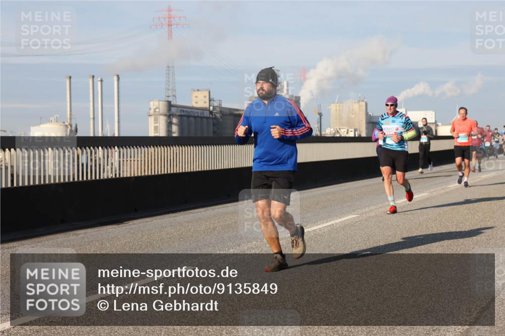 03.10.2025 - Köhlbrandbrückenlauf Lena Gebhardt http://msf.ph/oto/9135849 03.10.2025 09:53:51 Position 2  meine-sportfotos.de