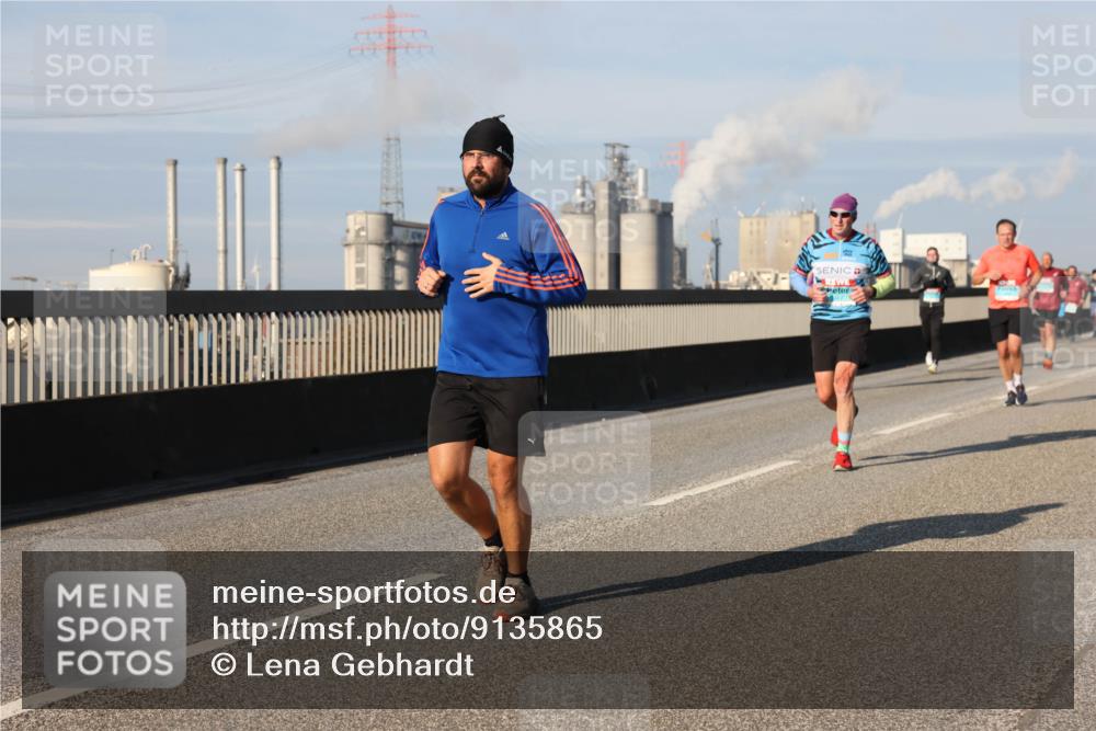 03.10.2025 - Köhlbrandbrückenlauf Lena Gebhardt http://msf.ph/oto/9135865 03.10.2025 09:53:51 Position 2  meine-sportfotos.de