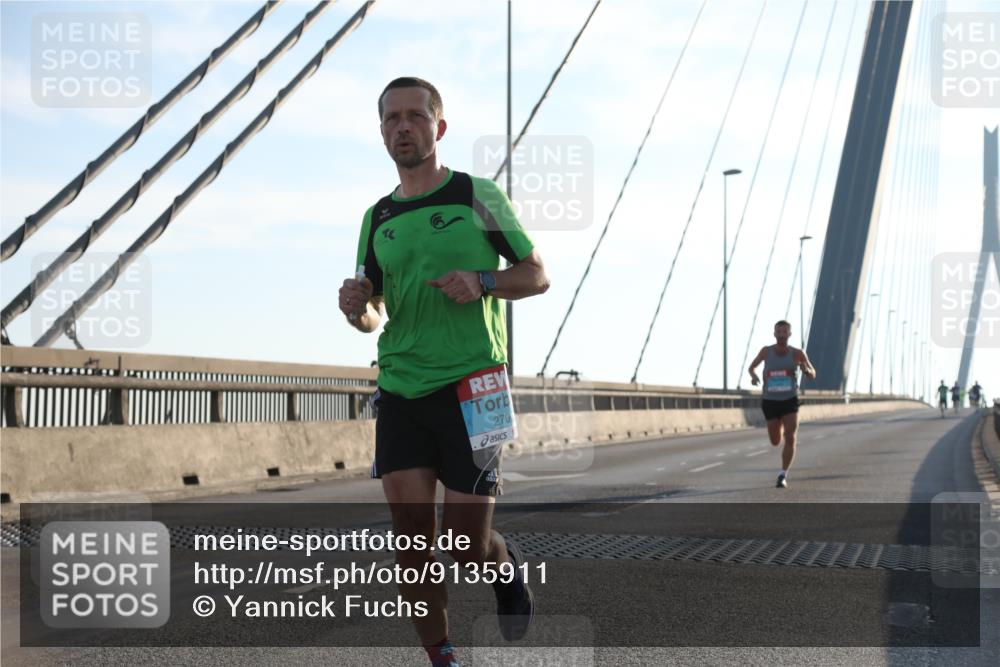 03.10.2025 - Köhlbrandbrückenlauf Yannick Fuchs http://msf.ph/oto/9135911 03.10.2025 08:19:26 Position 2 270 meine-sportfotos.de