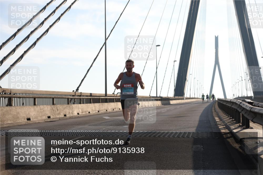 03.10.2025 - Köhlbrandbrückenlauf Yannick Fuchs http://msf.ph/oto/9135938 03.10.2025 08:19:28 Position 2 1022 meine-sportfotos.de