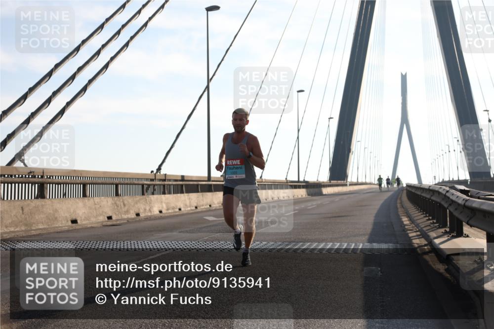 03.10.2025 - Köhlbrandbrückenlauf Yannick Fuchs http://msf.ph/oto/9135941 03.10.2025 08:19:28 Position 2 1111, 1022 meine-sportfotos.de