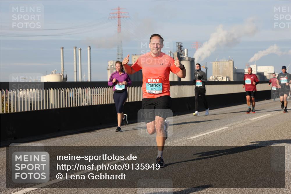03.10.2025 - Köhlbrandbrückenlauf Lena Gebhardt http://msf.ph/oto/9135949 03.10.2025 09:53:55 Position 2 1973 meine-sportfotos.de