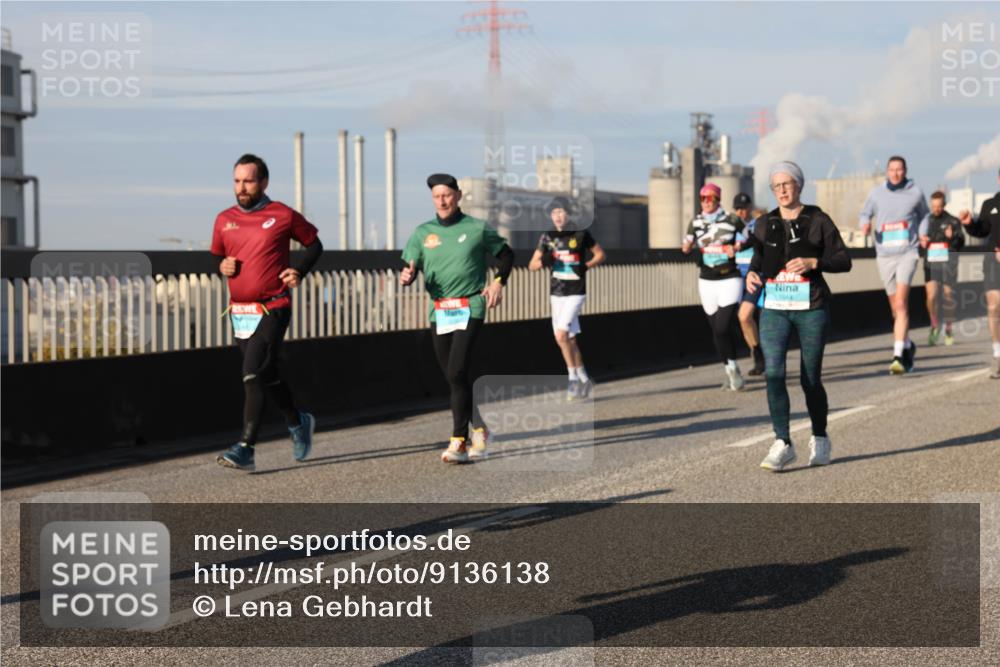 03.10.2025 - Köhlbrandbrückenlauf Lena Gebhardt http://msf.ph/oto/9136138 03.10.2025 09:54:04 Position 2 1044 meine-sportfotos.de