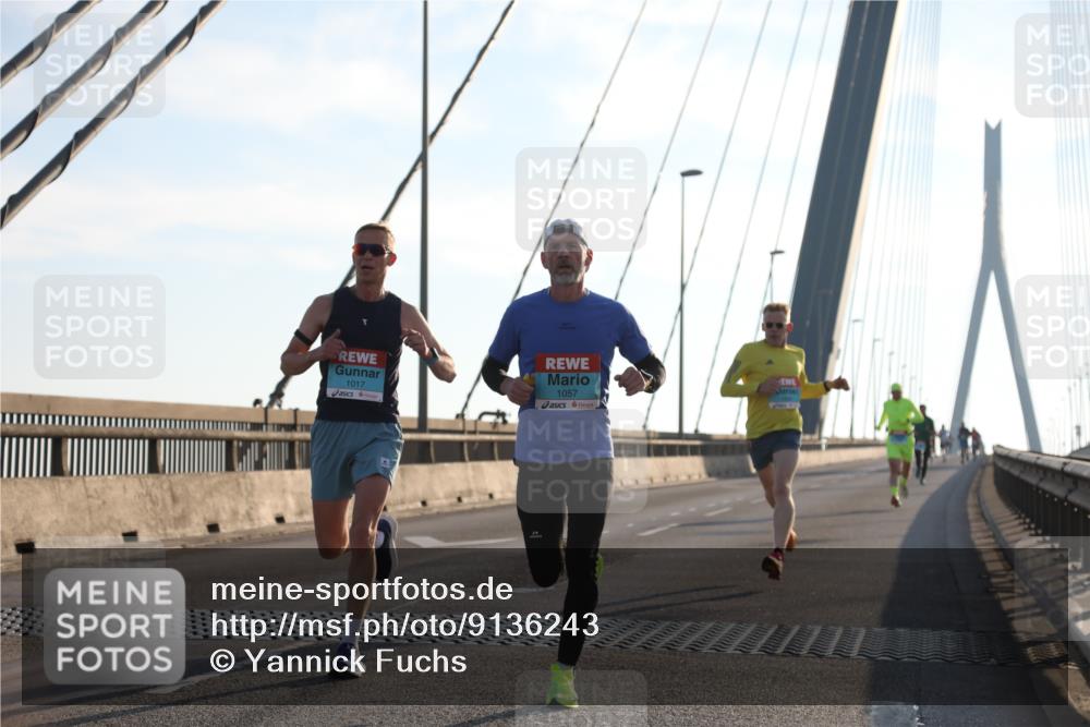 03.10.2025 - Köhlbrandbrückenlauf Yannick Fuchs http://msf.ph/oto/9136243 03.10.2025 08:20:03 Position 2 1017, 1057 meine-sportfotos.de