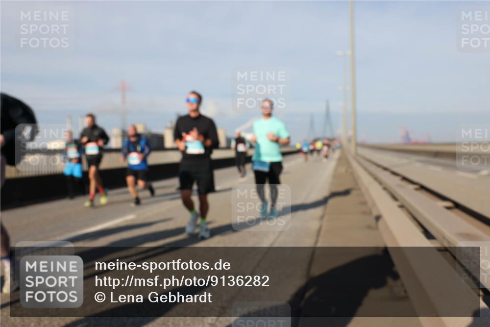 03.10.2025 - Köhlbrandbrückenlauf Lena Gebhardt http://msf.ph/oto/9136282 03.10.2025 09:54:08 Position 2  meine-sportfotos.de