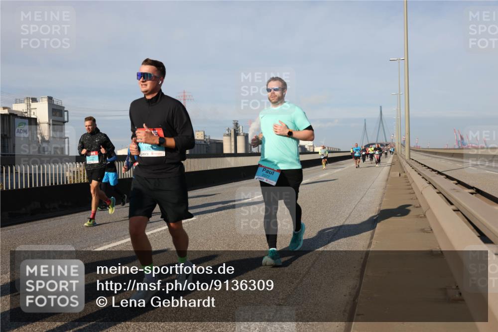 03.10.2025 - Köhlbrandbrückenlauf Lena Gebhardt http://msf.ph/oto/9136309 03.10.2025 09:54:09 Position 2 162, 2077 meine-sportfotos.de