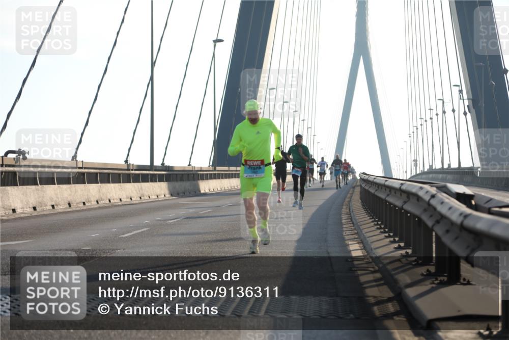 03.10.2025 - Köhlbrandbrückenlauf Yannick Fuchs http://msf.ph/oto/9136311 03.10.2025 08:20:06 Position 2  meine-sportfotos.de