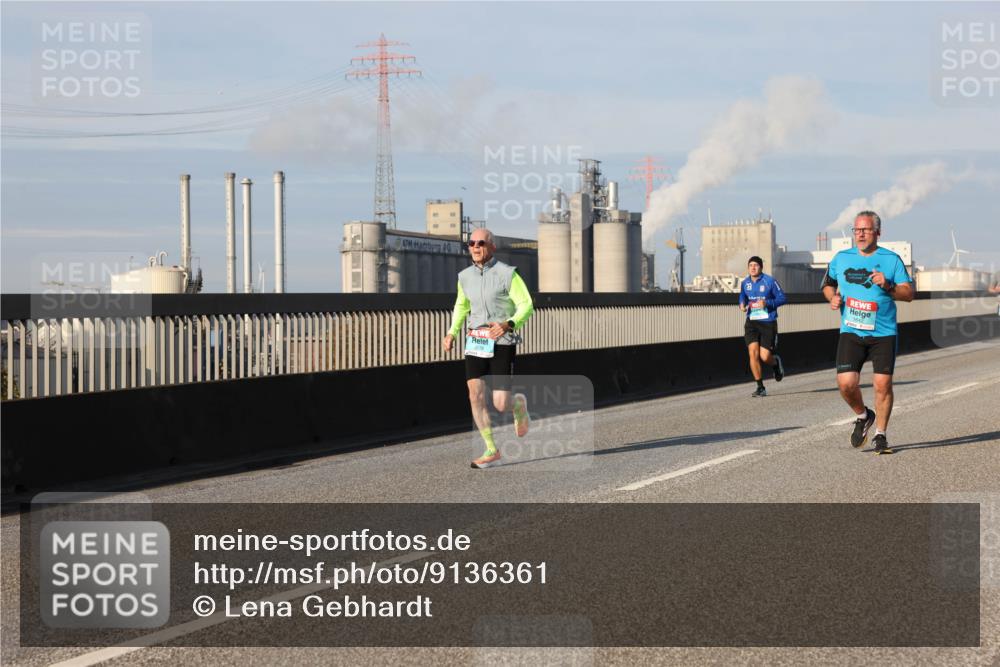 03.10.2025 - Köhlbrandbrückenlauf Lena Gebhardt http://msf.ph/oto/9136361 03.10.2025 09:54:15 Position 2  meine-sportfotos.de