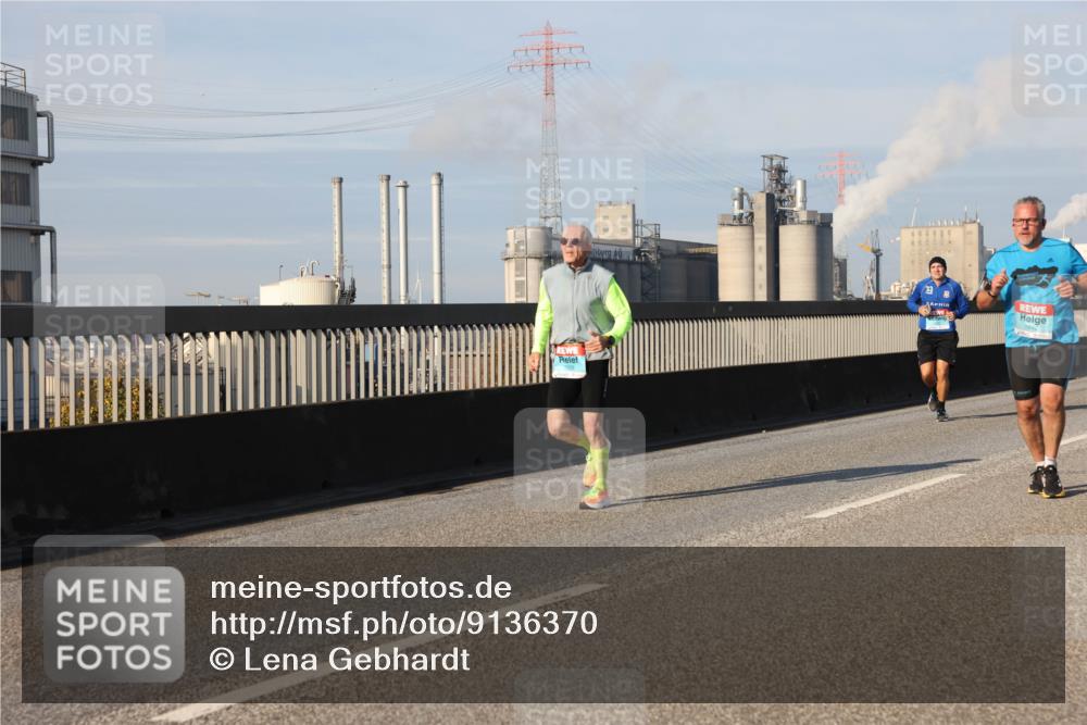 03.10.2025 - Köhlbrandbrückenlauf Lena Gebhardt http://msf.ph/oto/9136370 03.10.2025 09:54:16 Position 2 1642 meine-sportfotos.de