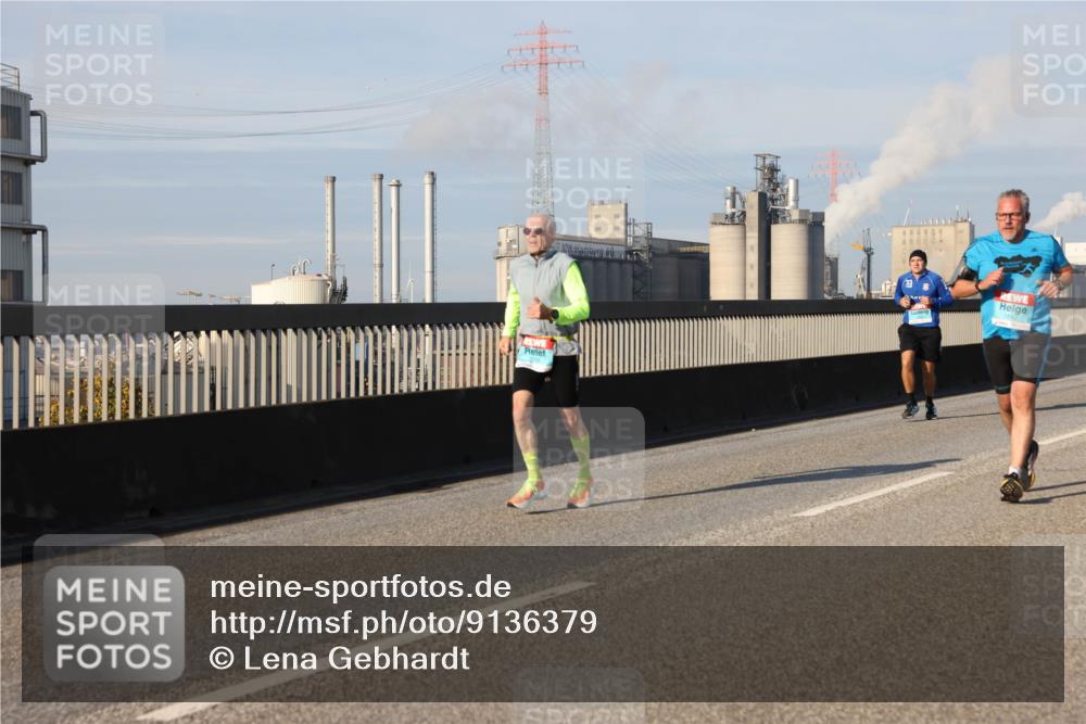 03.10.2025 - Köhlbrandbrückenlauf Lena Gebhardt http://msf.ph/oto/9136379 03.10.2025 09:54:16 Position 2  meine-sportfotos.de