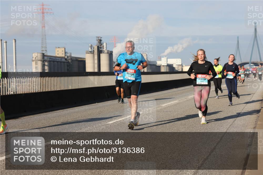 03.10.2025 - Köhlbrandbrückenlauf Lena Gebhardt http://msf.ph/oto/9136386 03.10.2025 09:54:17 Position 2 1642, 3445 meine-sportfotos.de