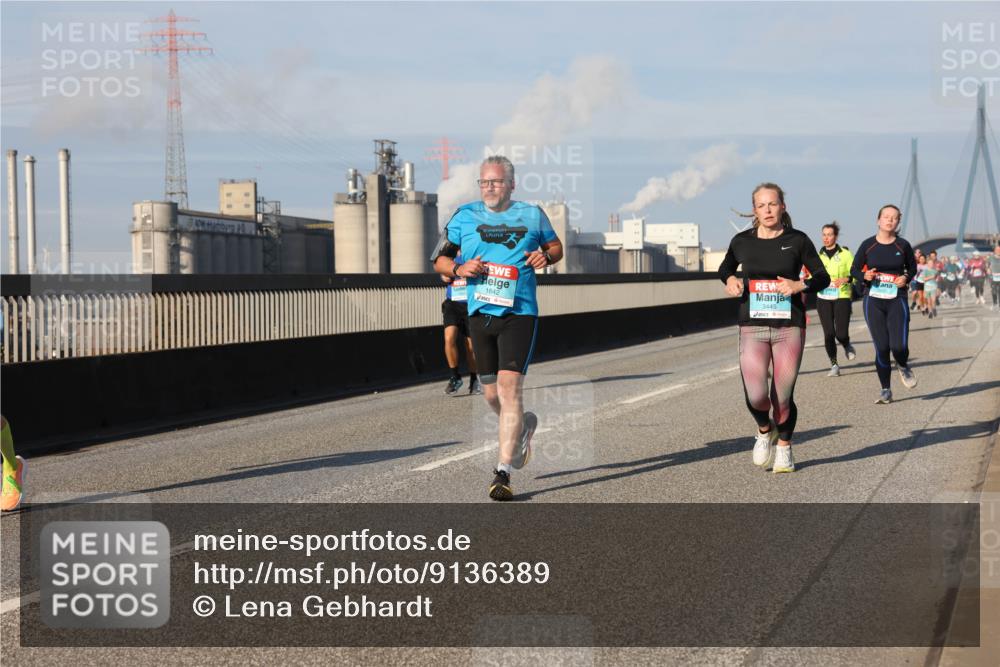 03.10.2025 - Köhlbrandbrückenlauf Lena Gebhardt http://msf.ph/oto/9136389 03.10.2025 09:54:17 Position 2 1642, 3445 meine-sportfotos.de