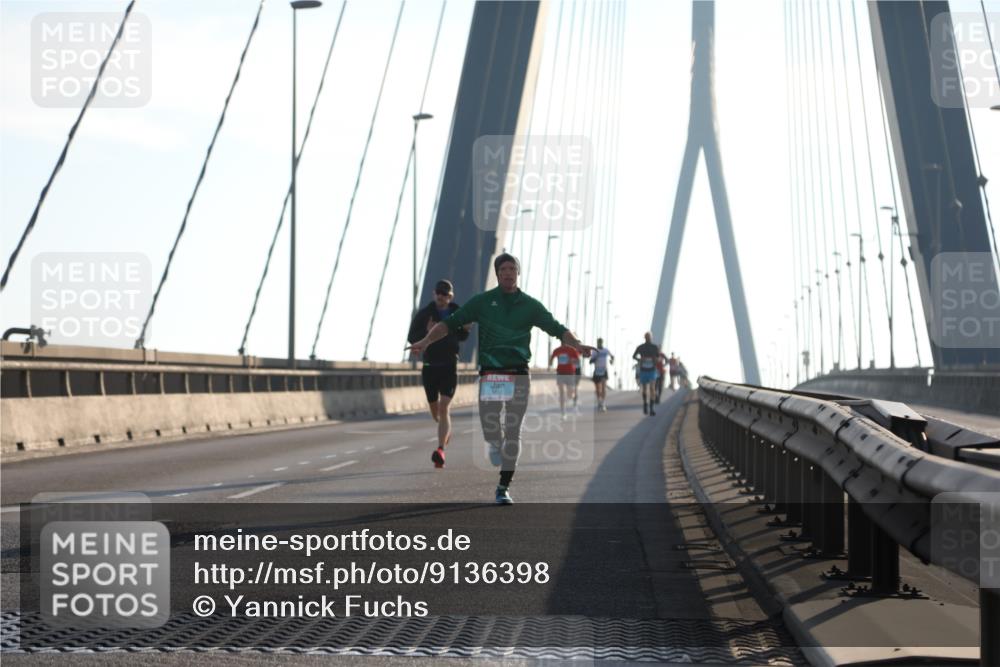 03.10.2025 - Köhlbrandbrückenlauf Yannick Fuchs http://msf.ph/oto/9136398 03.10.2025 08:20:10 Position 2  meine-sportfotos.de