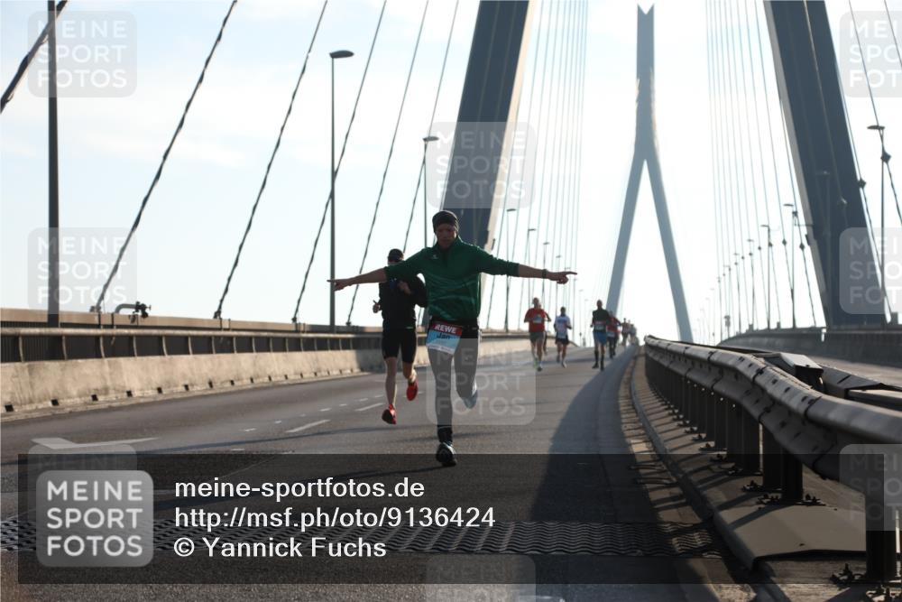 03.10.2025 - Köhlbrandbrückenlauf Yannick Fuchs http://msf.ph/oto/9136424 03.10.2025 08:20:11 Position 2  meine-sportfotos.de