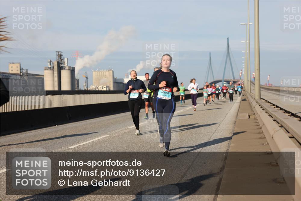 03.10.2025 - Köhlbrandbrückenlauf Lena Gebhardt http://msf.ph/oto/9136427 03.10.2025 09:54:19 Position 2 1654 meine-sportfotos.de
