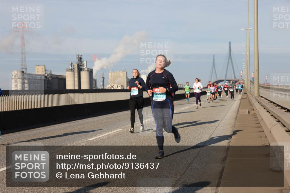 03.10.2025 - Köhlbrandbrückenlauf Lena Gebhardt http://msf.ph/oto/9136437 03.10.2025 09:54:19 Position 2 1654 meine-sportfotos.de
