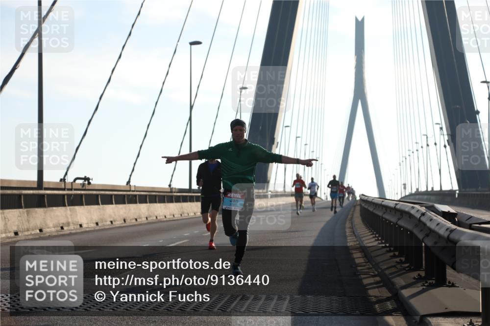 03.10.2025 - Köhlbrandbrückenlauf Yannick Fuchs http://msf.ph/oto/9136440 03.10.2025 08:20:11 Position 2 1187 meine-sportfotos.de