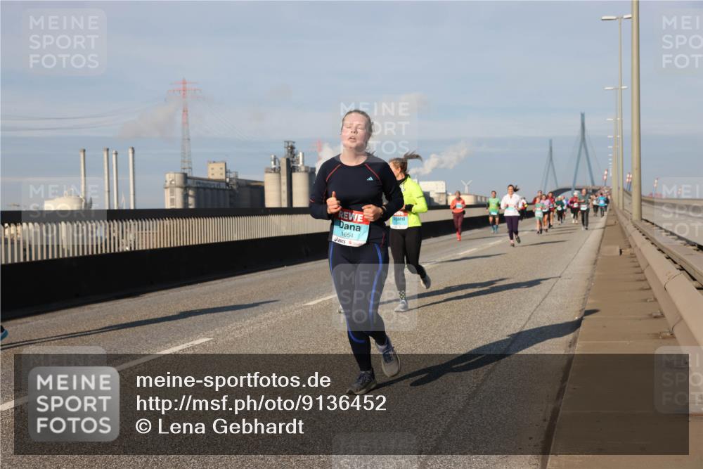 03.10.2025 - Köhlbrandbrückenlauf Lena Gebhardt http://msf.ph/oto/9136452 03.10.2025 09:54:20 Position 2 1654 meine-sportfotos.de