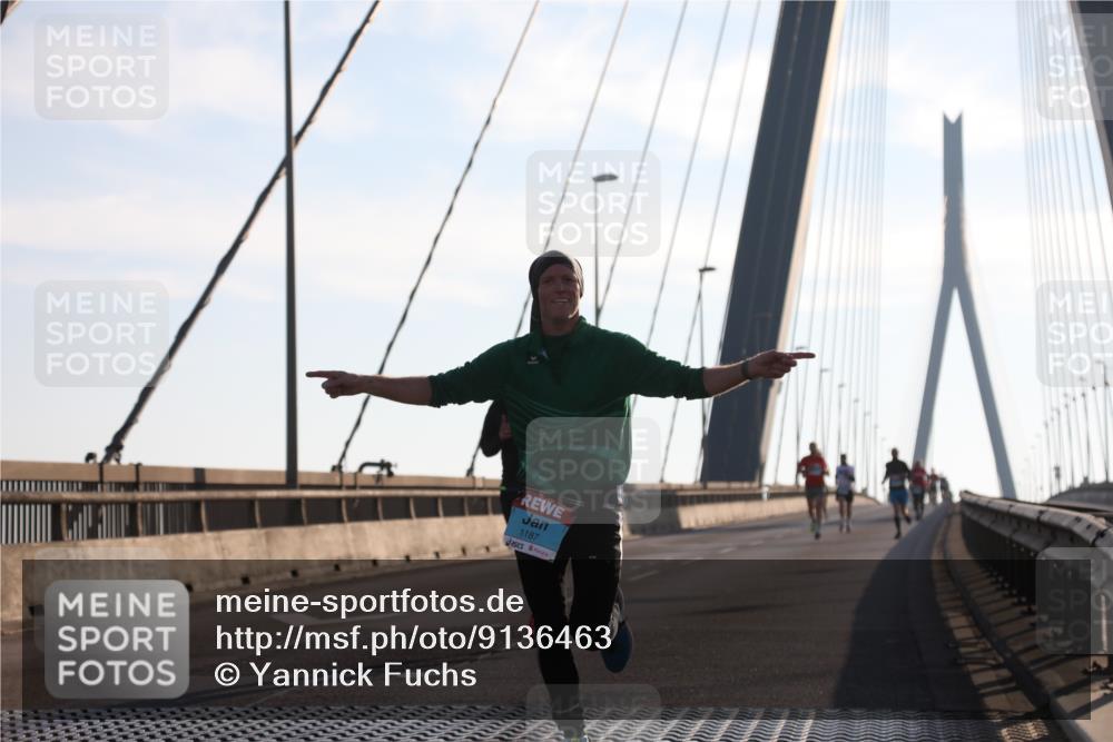 03.10.2025 - Köhlbrandbrückenlauf Yannick Fuchs http://msf.ph/oto/9136463 03.10.2025 08:20:12 Position 2 1187 meine-sportfotos.de