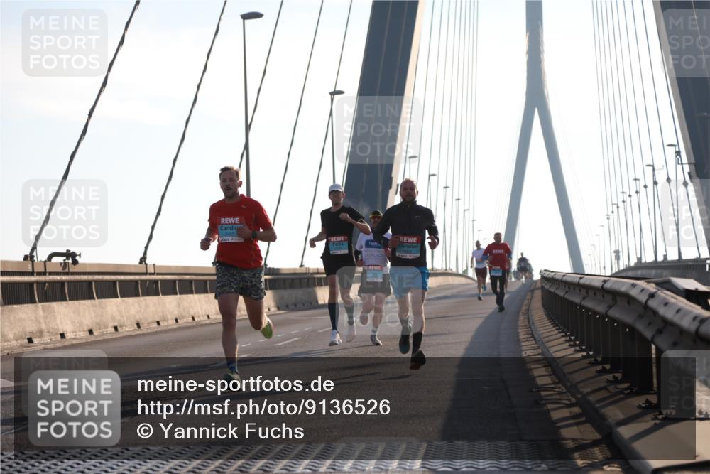 03.10.2025 - Köhlbrandbrückenlauf Yannick Fuchs http://msf.ph/oto/9136526 03.10.2025 08:20:18 Position 2  meine-sportfotos.de