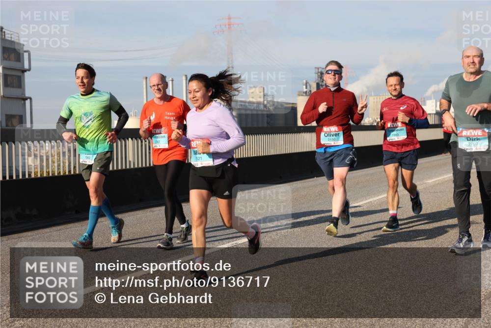 03.10.2025 - Köhlbrandbrückenlauf Lena Gebhardt http://msf.ph/oto/9136717 03.10.2025 09:54:32 Position 2 1362, 2747, 1521, 2150, 1945, 2799, 90 meine-sportfotos.de