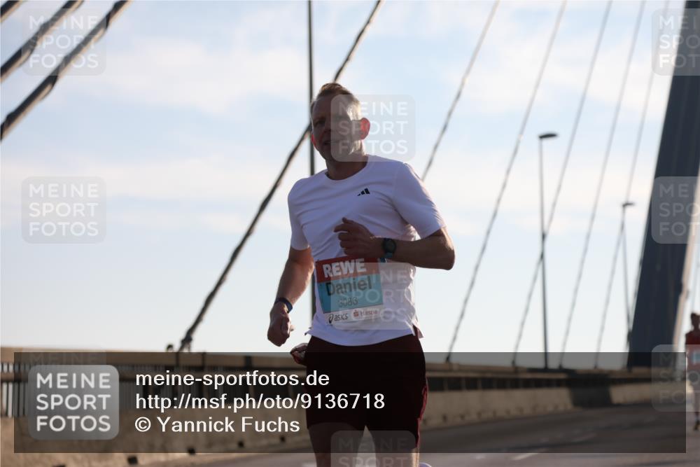03.10.2025 - Köhlbrandbrückenlauf Yannick Fuchs http://msf.ph/oto/9136718 03.10.2025 08:20:31 Position 2 3086 meine-sportfotos.de