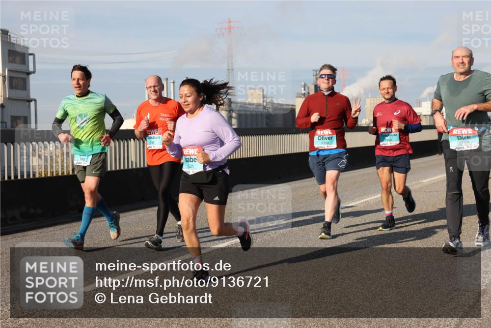 03.10.2025 - Köhlbrandbrückenlauf Lena Gebhardt http://msf.ph/oto/9136721 03.10.2025 09:54:32 Position 2 1362, 2747, 1521, 8, 2150, 1945, 2799 meine-sportfotos.de