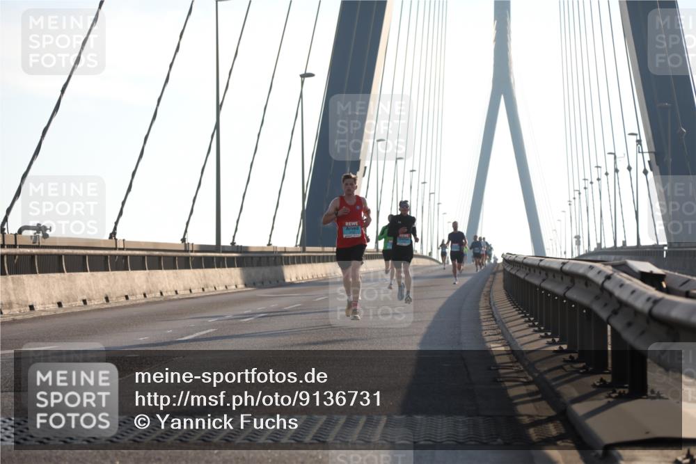 03.10.2025 - Köhlbrandbrückenlauf Yannick Fuchs http://msf.ph/oto/9136731 03.10.2025 08:20:32 Position 2  meine-sportfotos.de