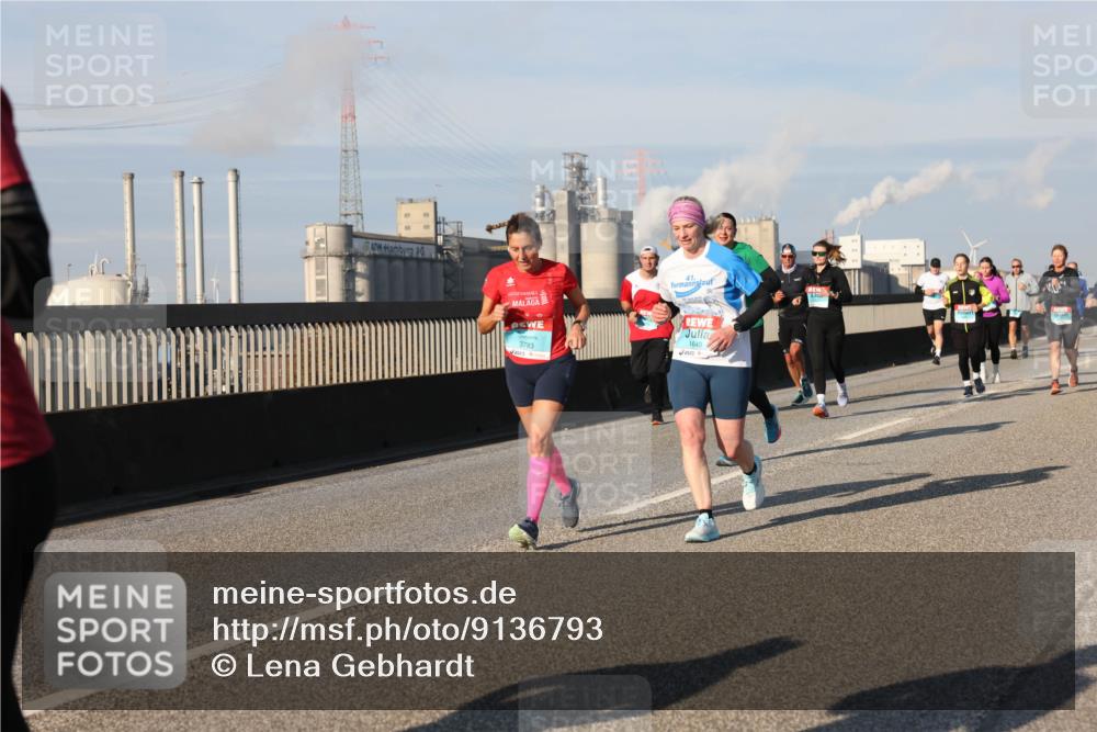 03.10.2025 - Köhlbrandbrückenlauf Lena Gebhardt http://msf.ph/oto/9136793 03.10.2025 09:54:37 Position 2 444544, 3793, 1640 meine-sportfotos.de