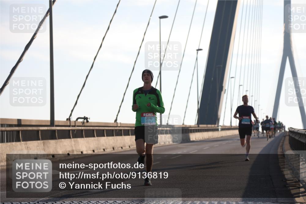 03.10.2025 - Köhlbrandbrückenlauf Yannick Fuchs http://msf.ph/oto/9136819 03.10.2025 08:20:39 Position 2 2701 meine-sportfotos.de
