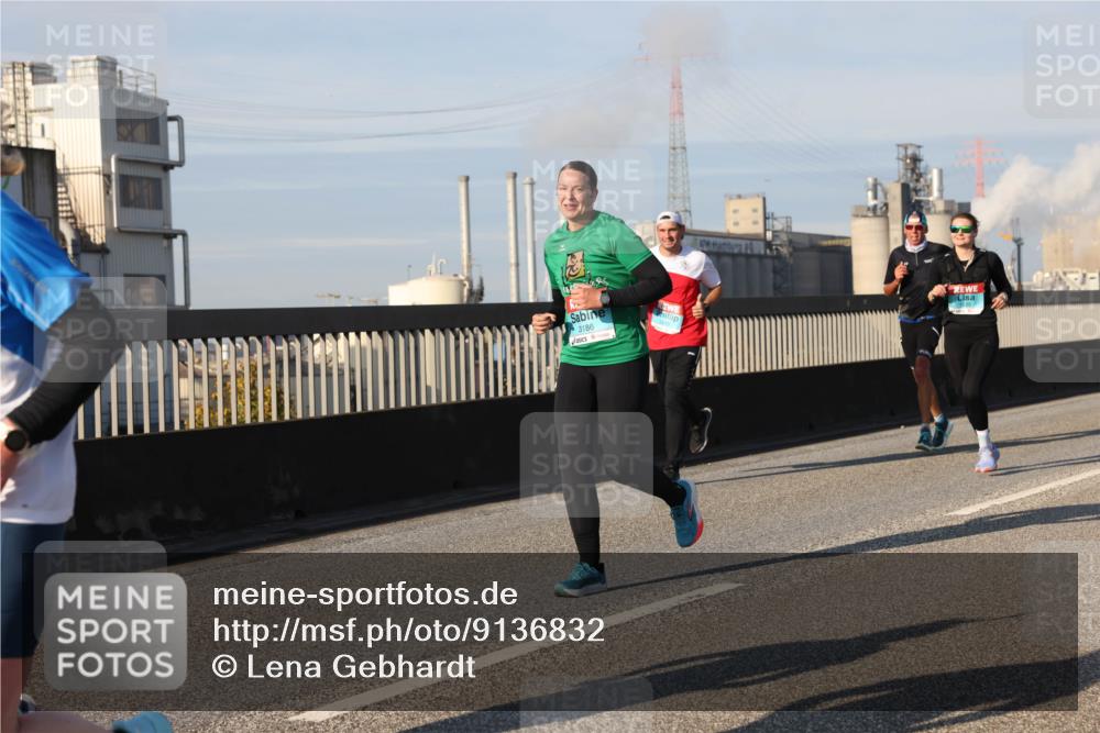 03.10.2025 - Köhlbrandbrückenlauf Lena Gebhardt http://msf.ph/oto/9136832 03.10.2025 09:54:39 Position 2 3186, 1629 meine-sportfotos.de
