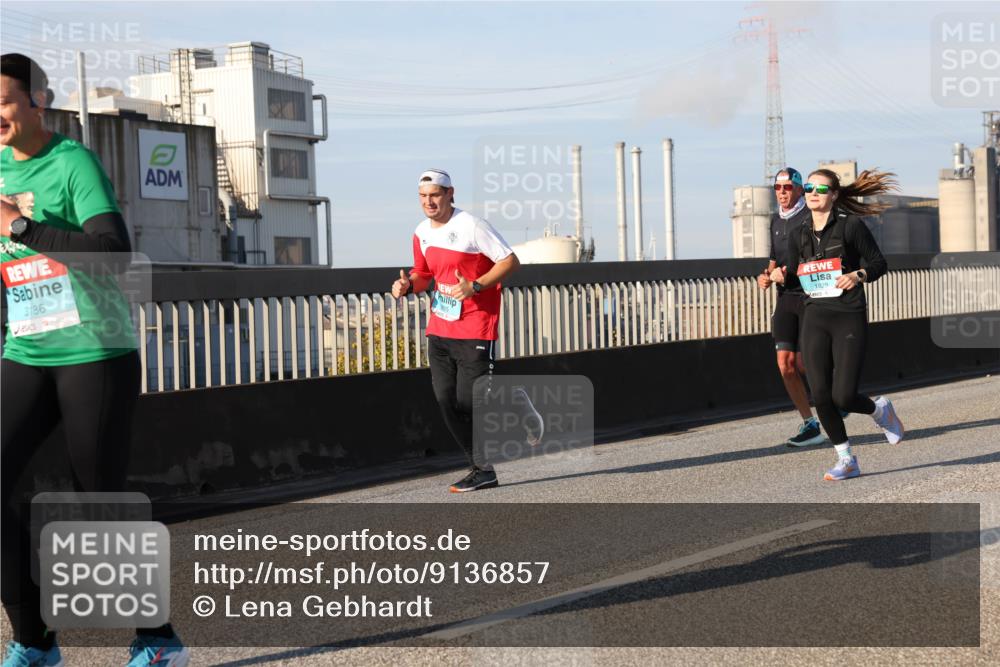 03.10.2025 - Köhlbrandbrückenlauf Lena Gebhardt http://msf.ph/oto/9136857 03.10.2025 09:54:40 Position 2 3186, 1829 meine-sportfotos.de