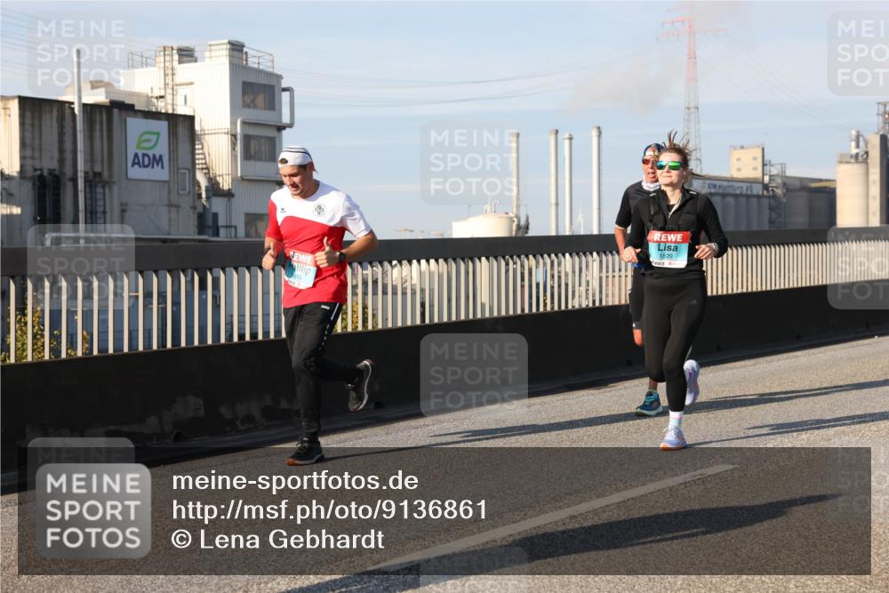 03.10.2025 - Köhlbrandbrückenlauf Lena Gebhardt http://msf.ph/oto/9136861 03.10.2025 09:54:40 Position 2 1829 meine-sportfotos.de